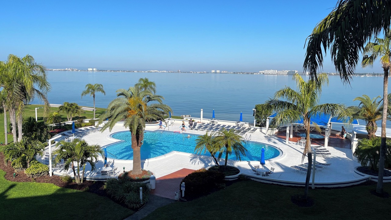 Photo of Outdoor in Bayway Isles
