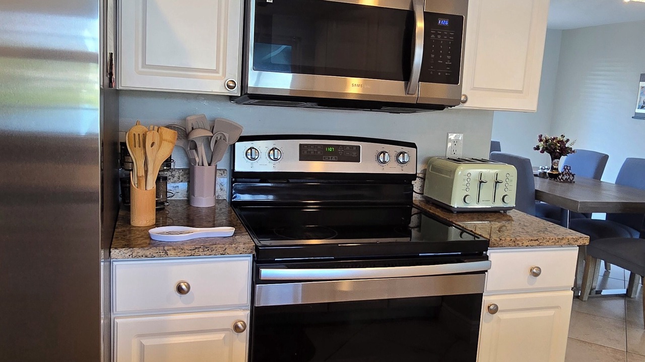 Photo of Kitchen in Gulf Gate Estates