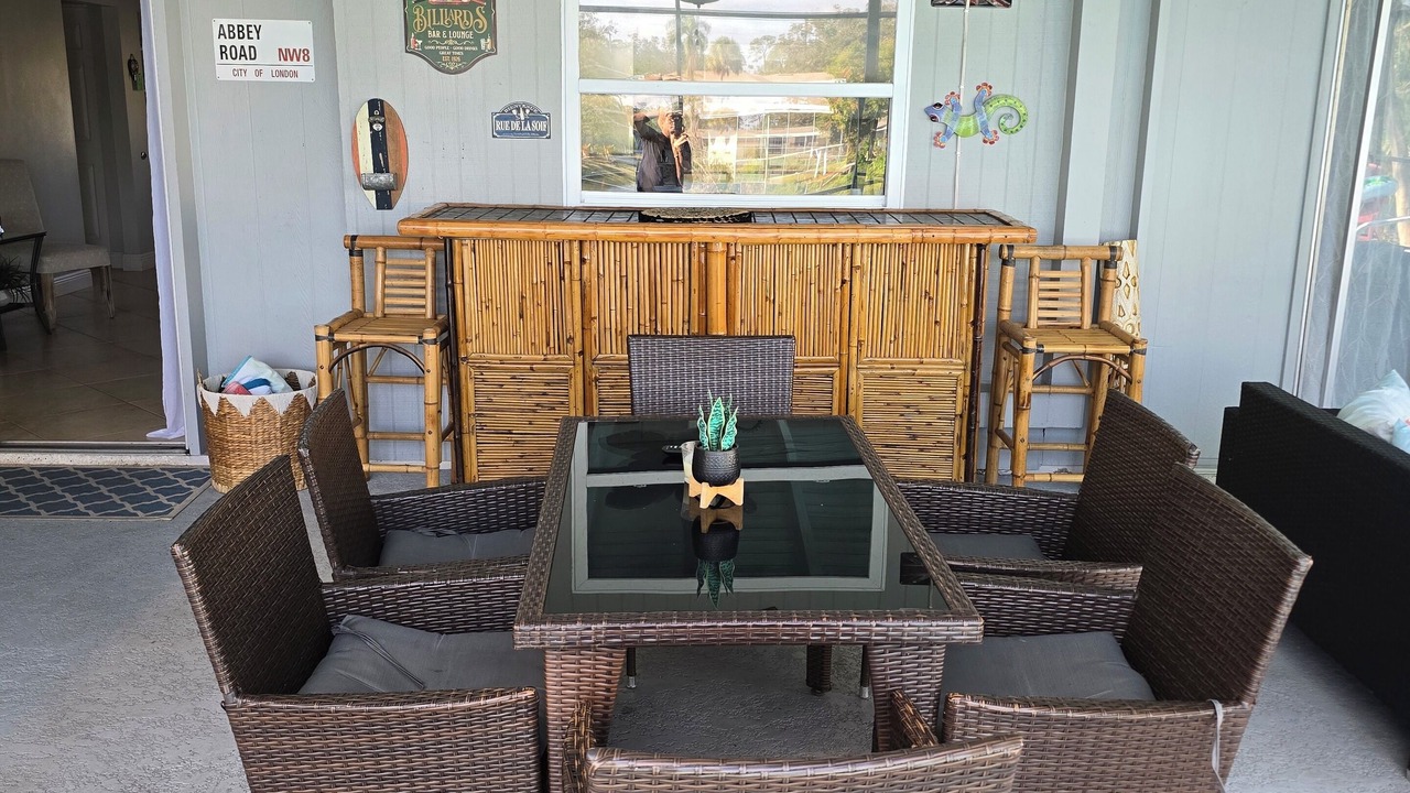 Photo of Outdoor in Gulf Gate Estates