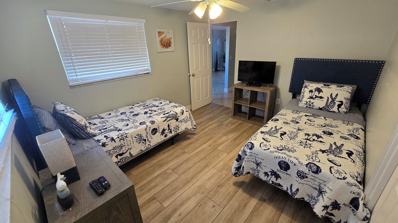 Photo of Bedroom in Gulf Gate Estates