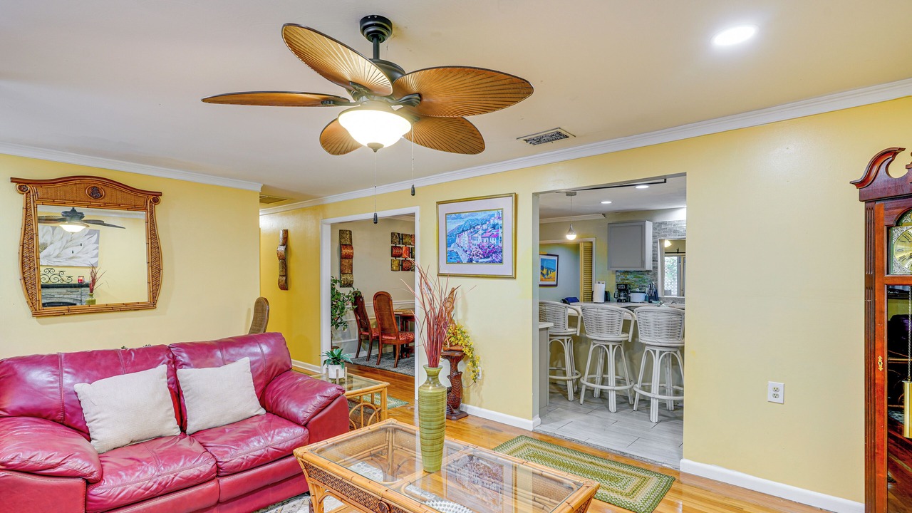 Photo of Livingroom in Plant City
