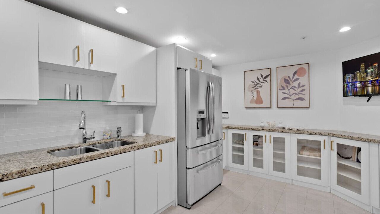 Photo of Kitchen in Mid Beach