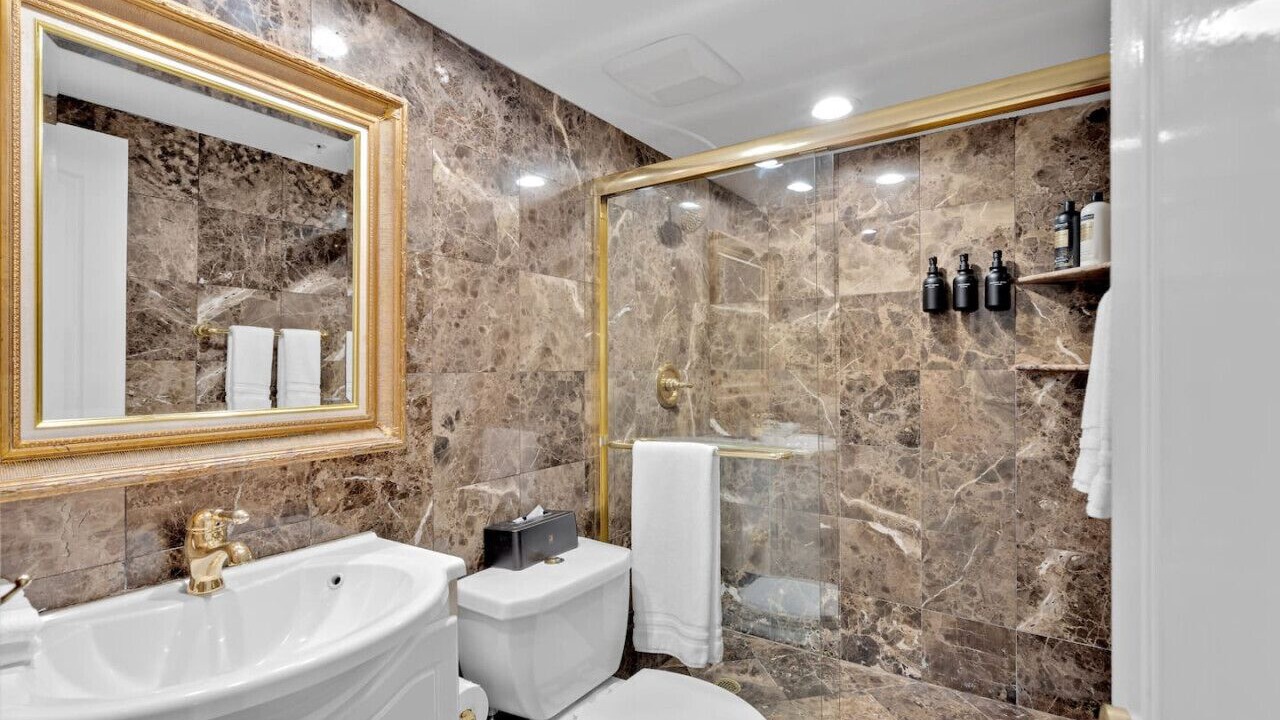 Photo of Bathroom in Mid Beach