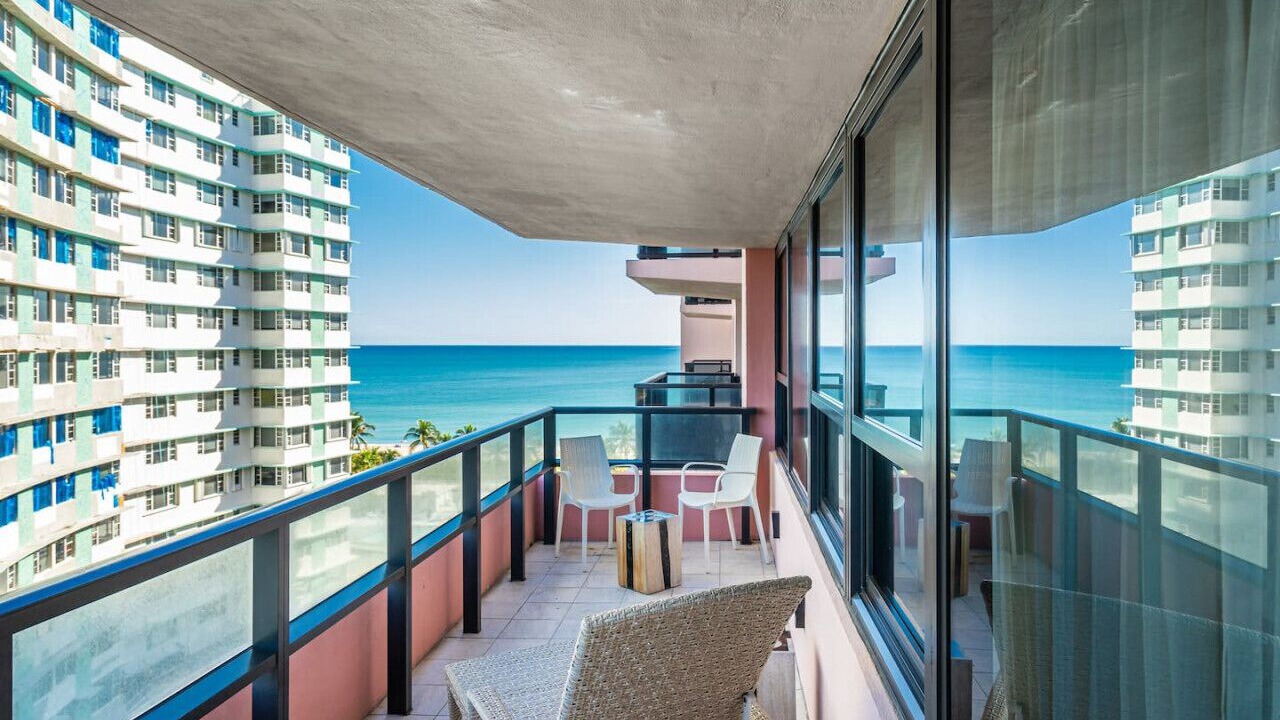 Photo of Outdoor in Mid Beach