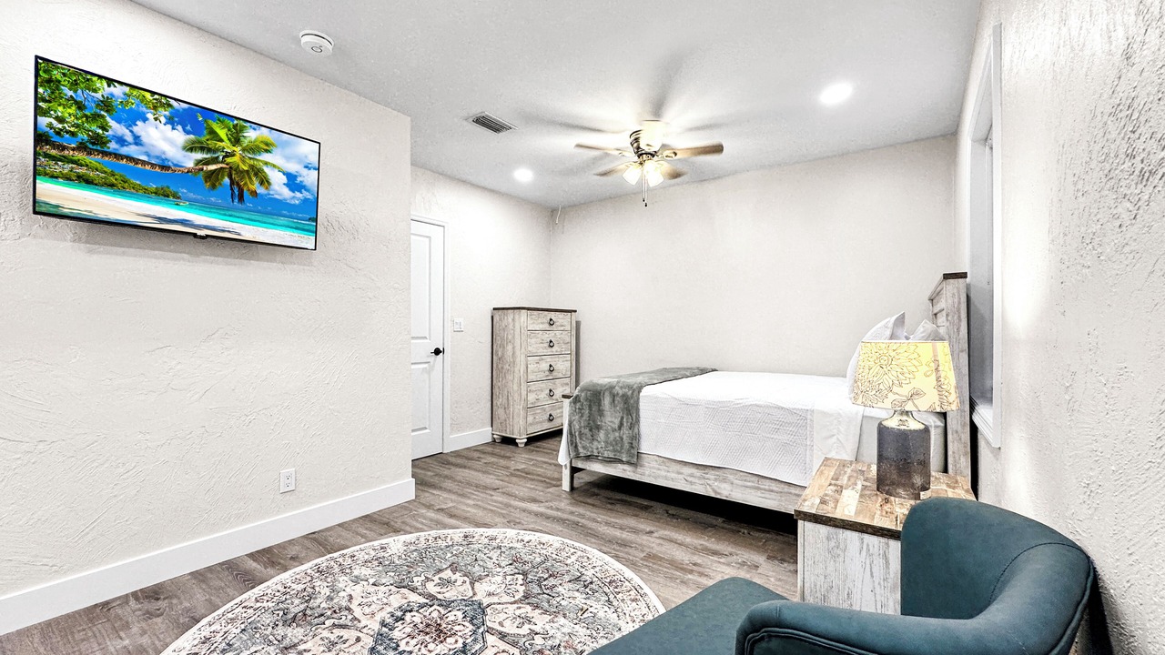 Photo of Bedroom in Lantana