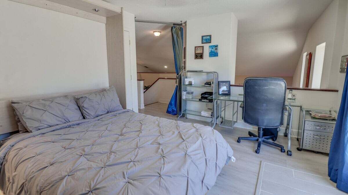 Photo of Bedroom in Historic District
