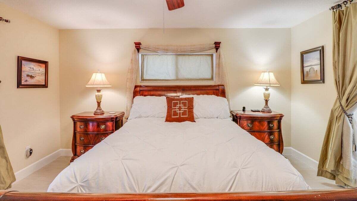 Photo of Bedroom in Historic District