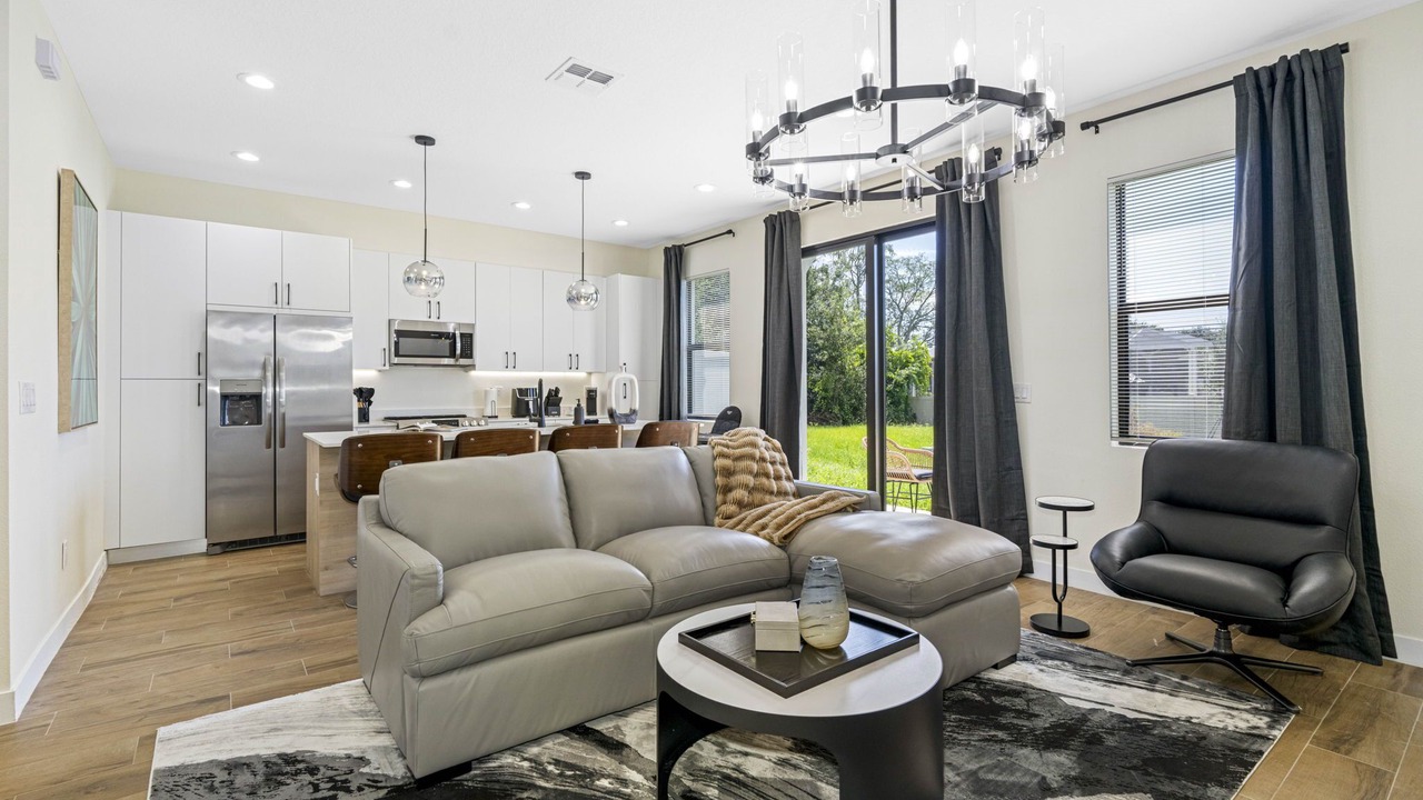 Photo of Livingroom in Pinecrest West Park