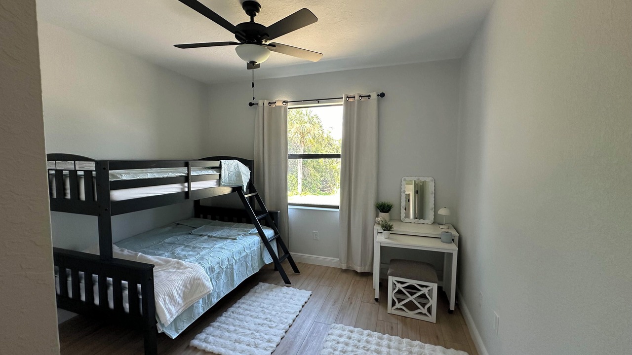 Photo of Bedroom in Pine Valley