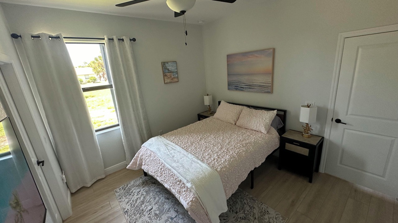 Photo of Bedroom in Pine Valley