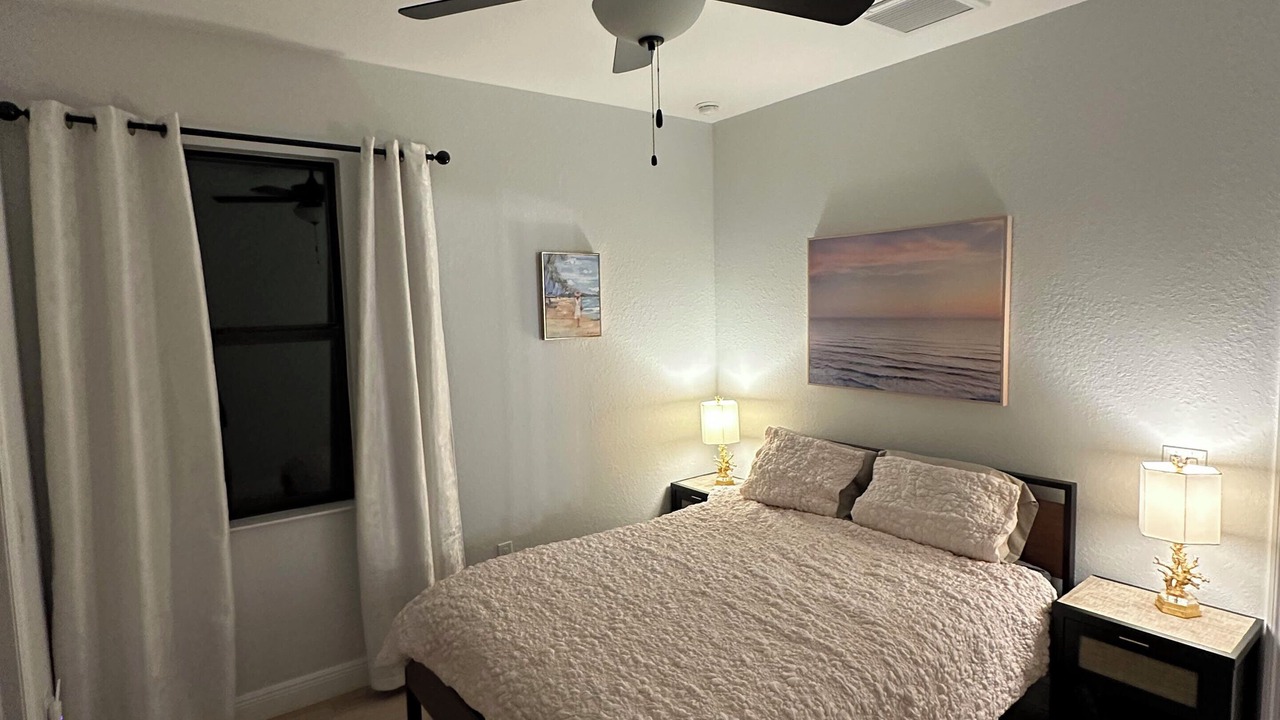 Photo of Bedroom in Pine Valley