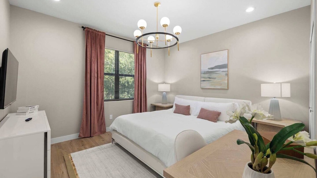 Photo of Bedroom in Pinecrest West Park