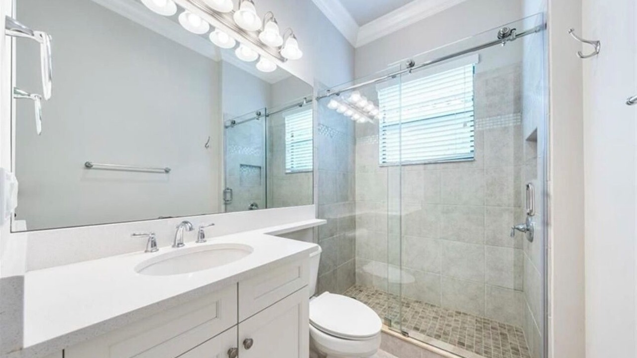 Photo of Bathroom in Naples