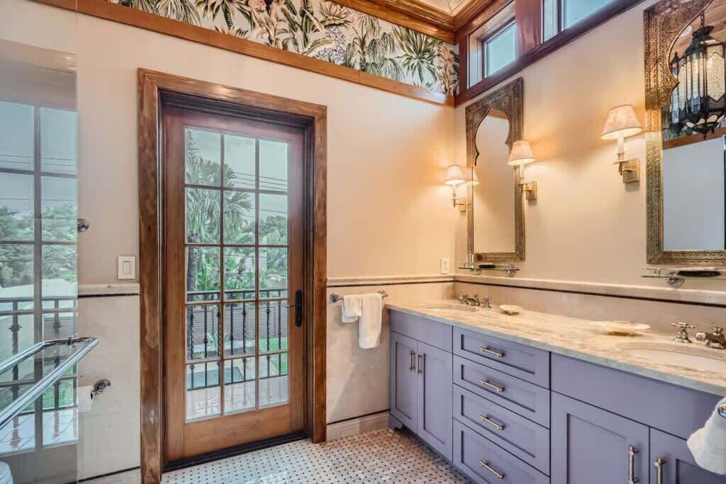 Photo of Bathroom in Old Northwood Historic District