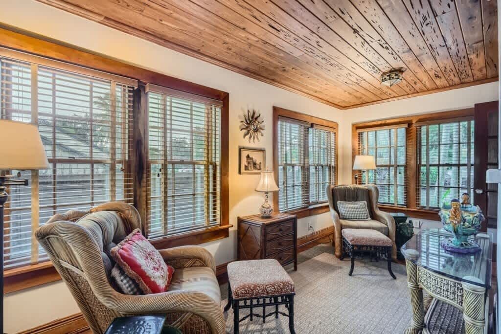 Photo of Bedroom in Old Northwood Historic District