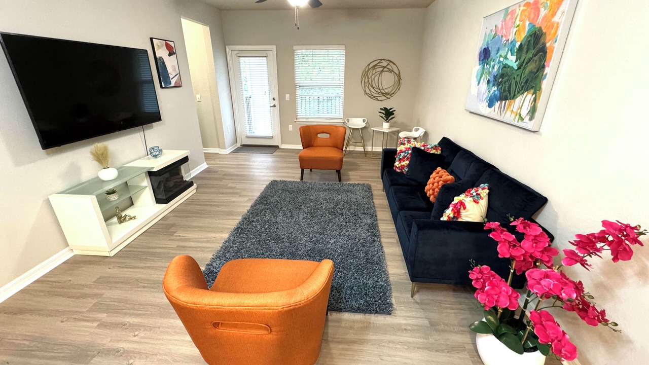 Photo of Livingroom in Northside