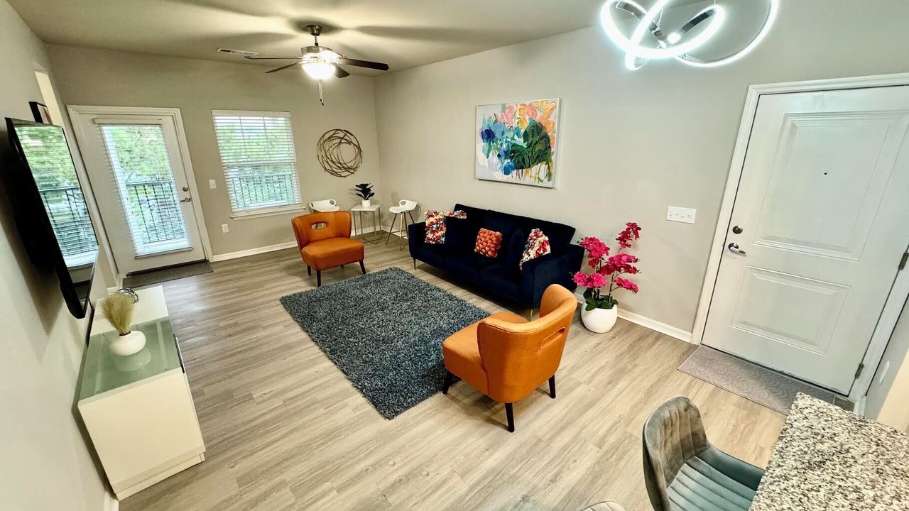 Photo of Livingroom in Northside