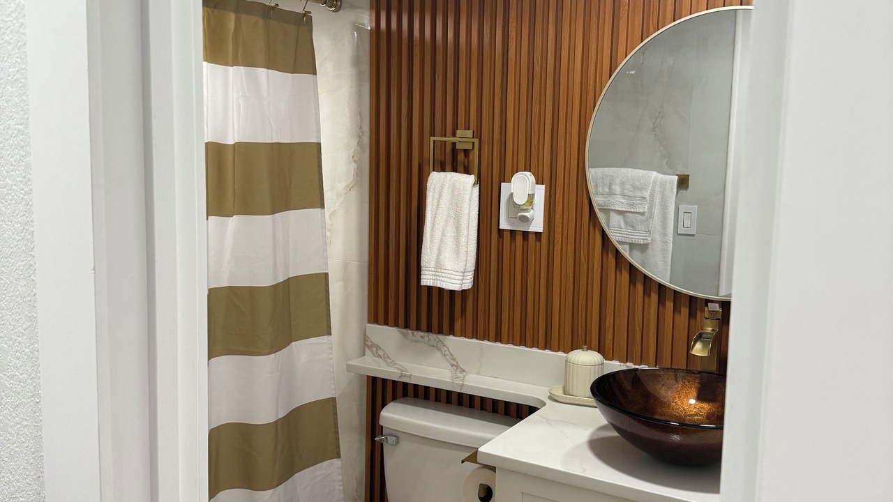 Photo of Bathroom in Lake Magdalene