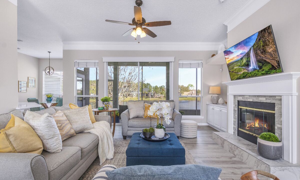 Photo of Livingroom in Deerwood