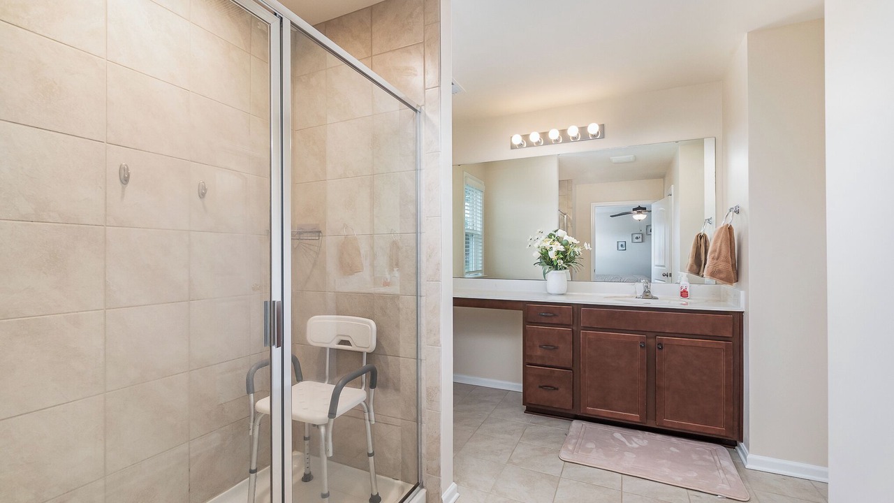 Photo of Bathroom in Bowling Green