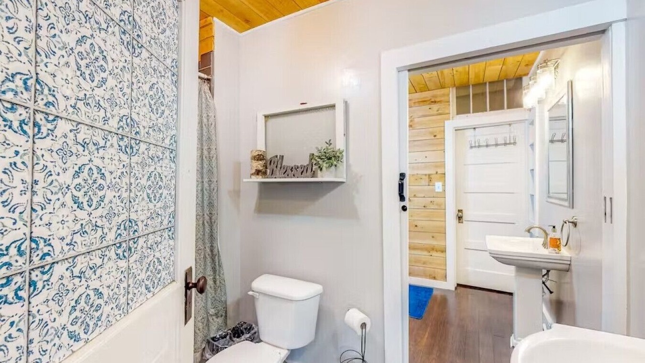 Photo of Bathroom in Plant City