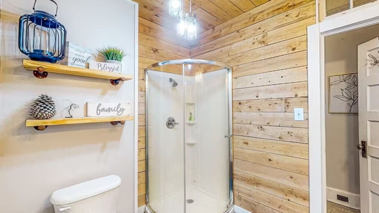Photo of Bathroom in Plant City