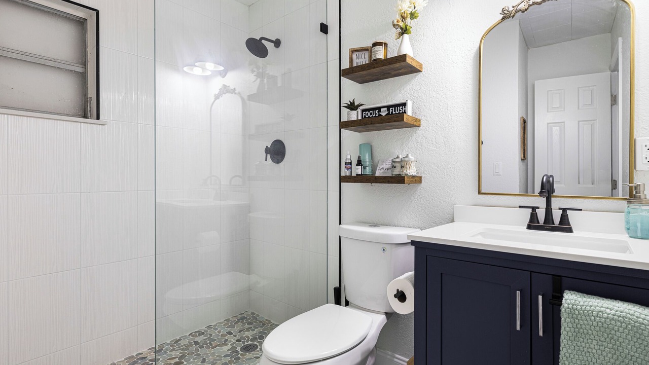 Photo of Bathroom in Alva