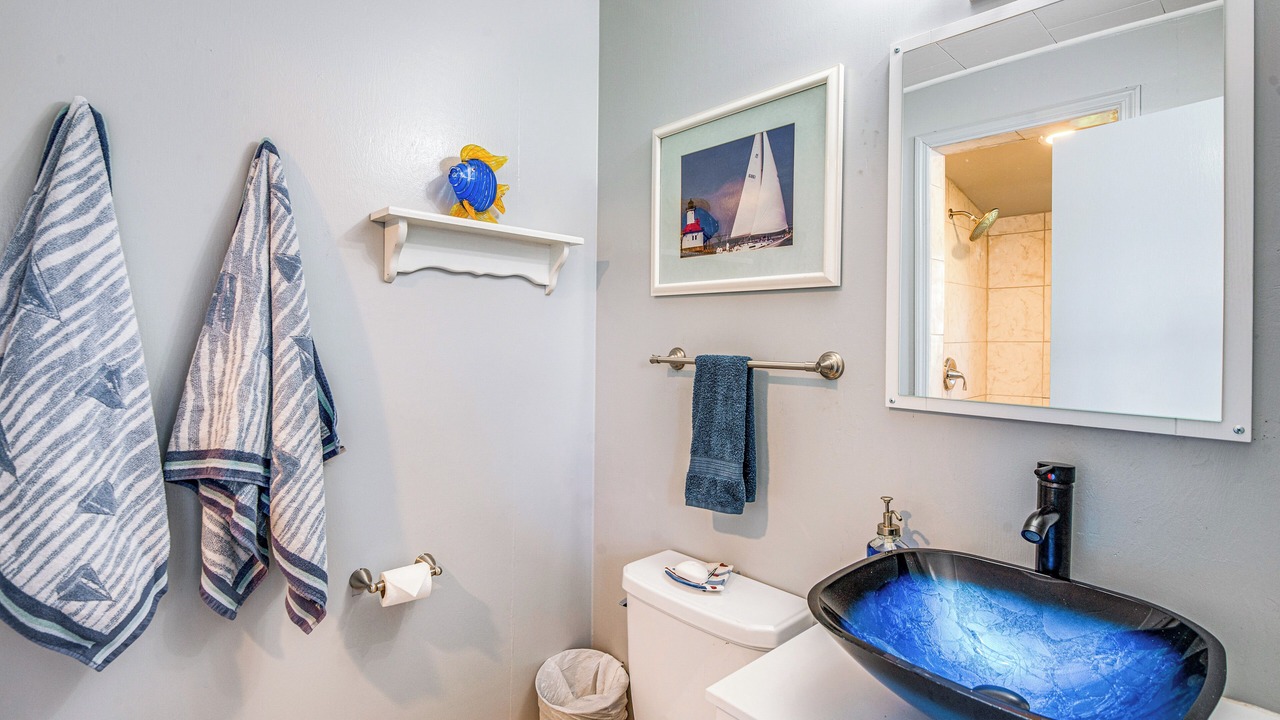 Photo of Bathroom in Putnam Hall