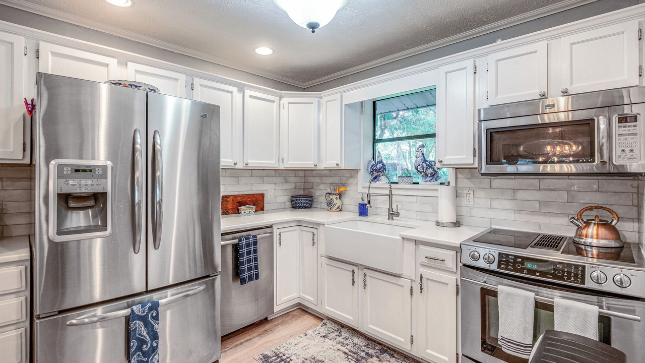 Photo of Kitchen in Putnam Hall