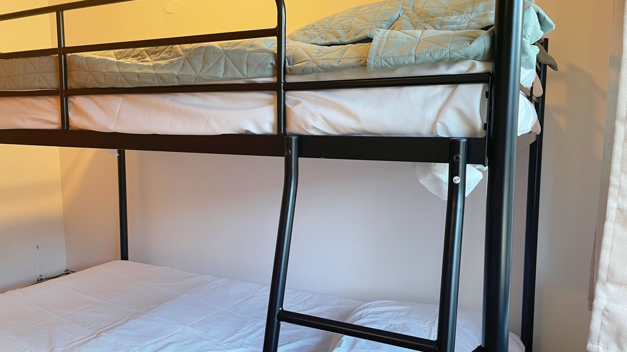 Photo of Bedroom in Survey Creek