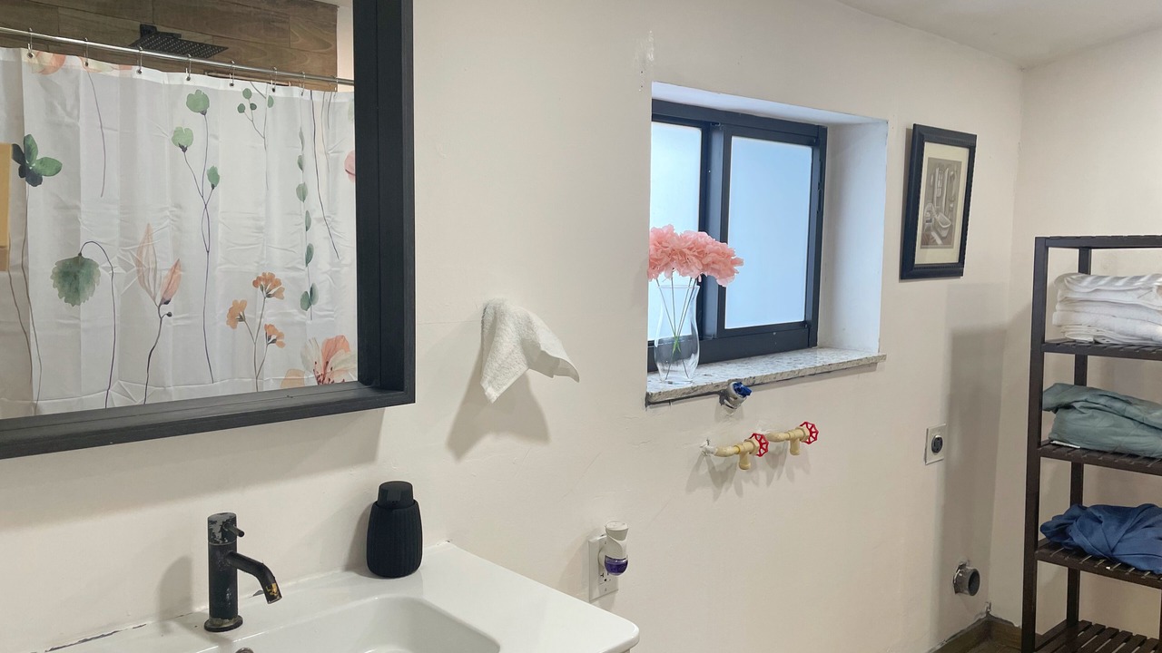 Photo of Bathroom in Survey Creek
