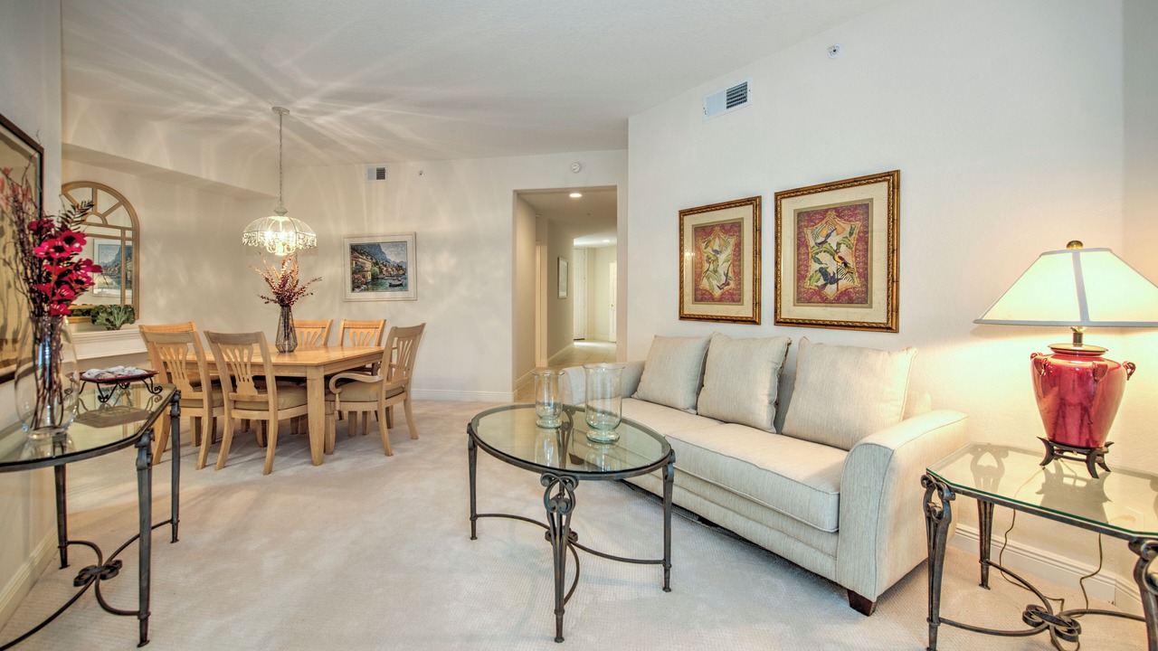 Photo of Livingroom in Whisper Trace