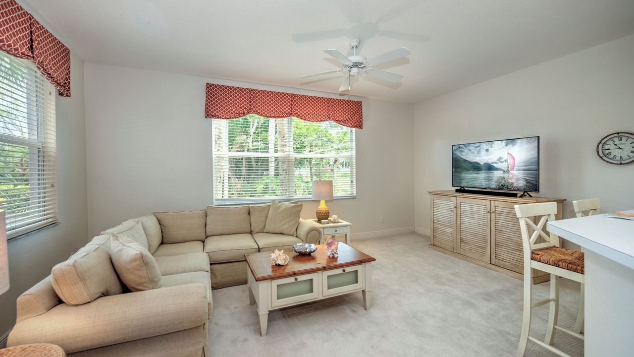 Photo of Livingroom in Whisper Trace