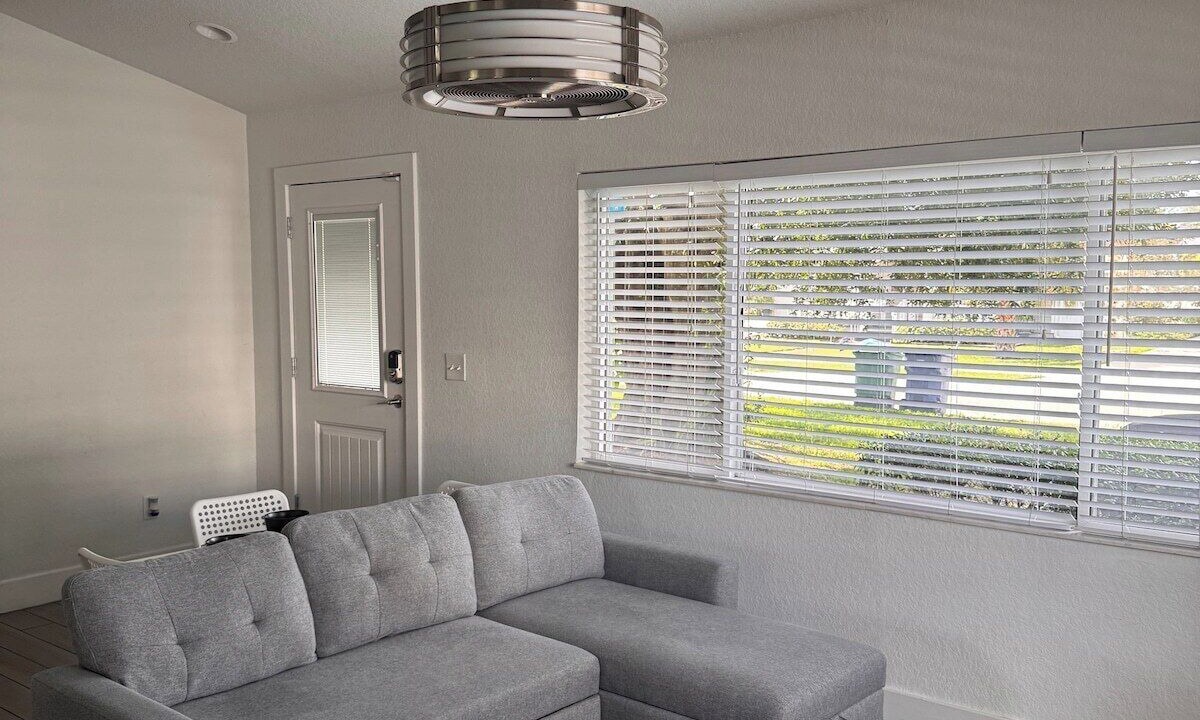 Photo of Livingroom in North Hyde Park