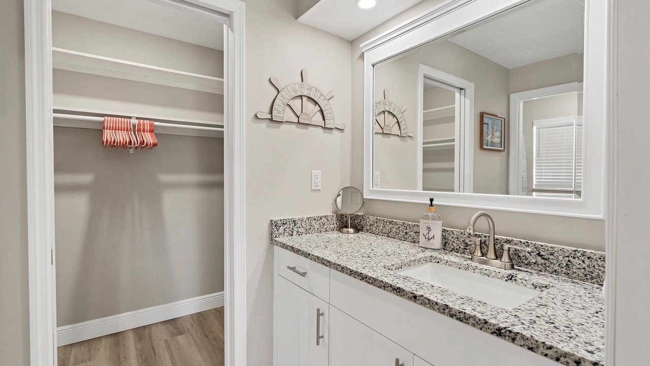 Photo of Bathroom in Caloosahatchee