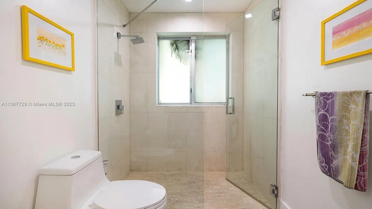 Photo of Bathroom in Southwest Coconut Grove