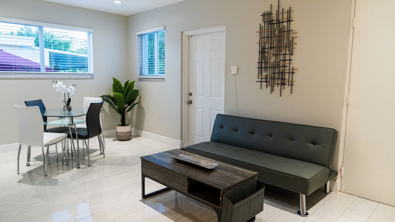 Photo of Livingroom in Overtown