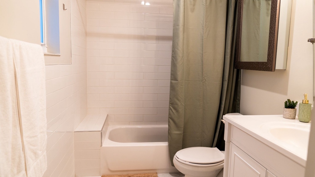 Photo of Bathroom in Overtown