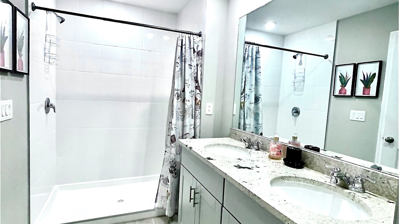 Photo of Bathroom in Laurel