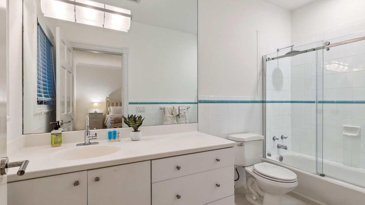 Photo of Bathroom in Birch Park Finger Streets