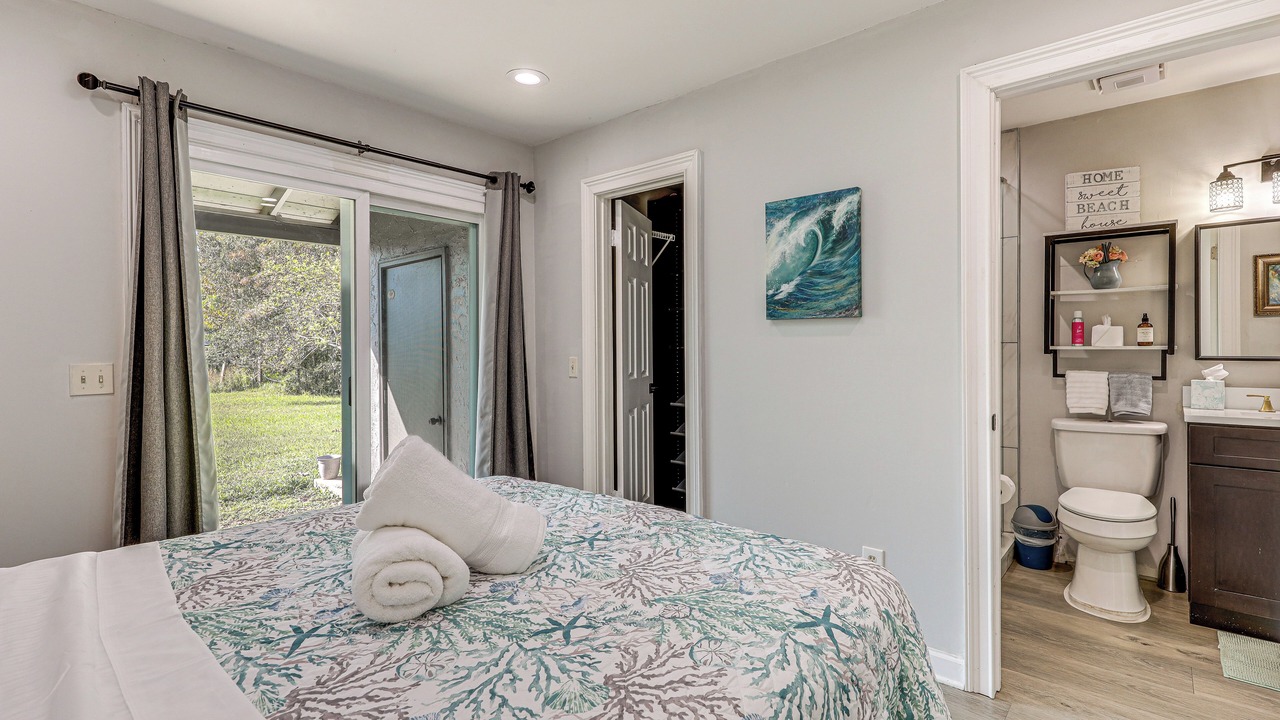 Photo of Bedroom in Dolphin's Cove