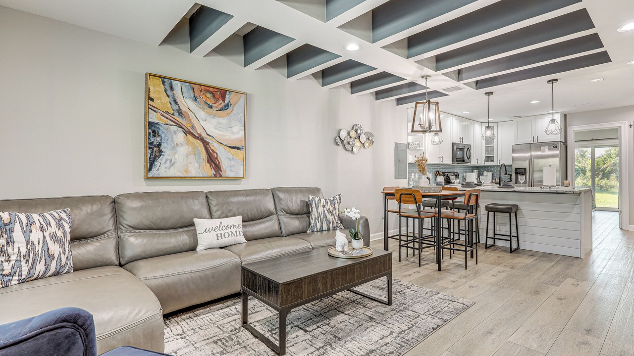 Photo of Livingroom in Dolphin's Cove