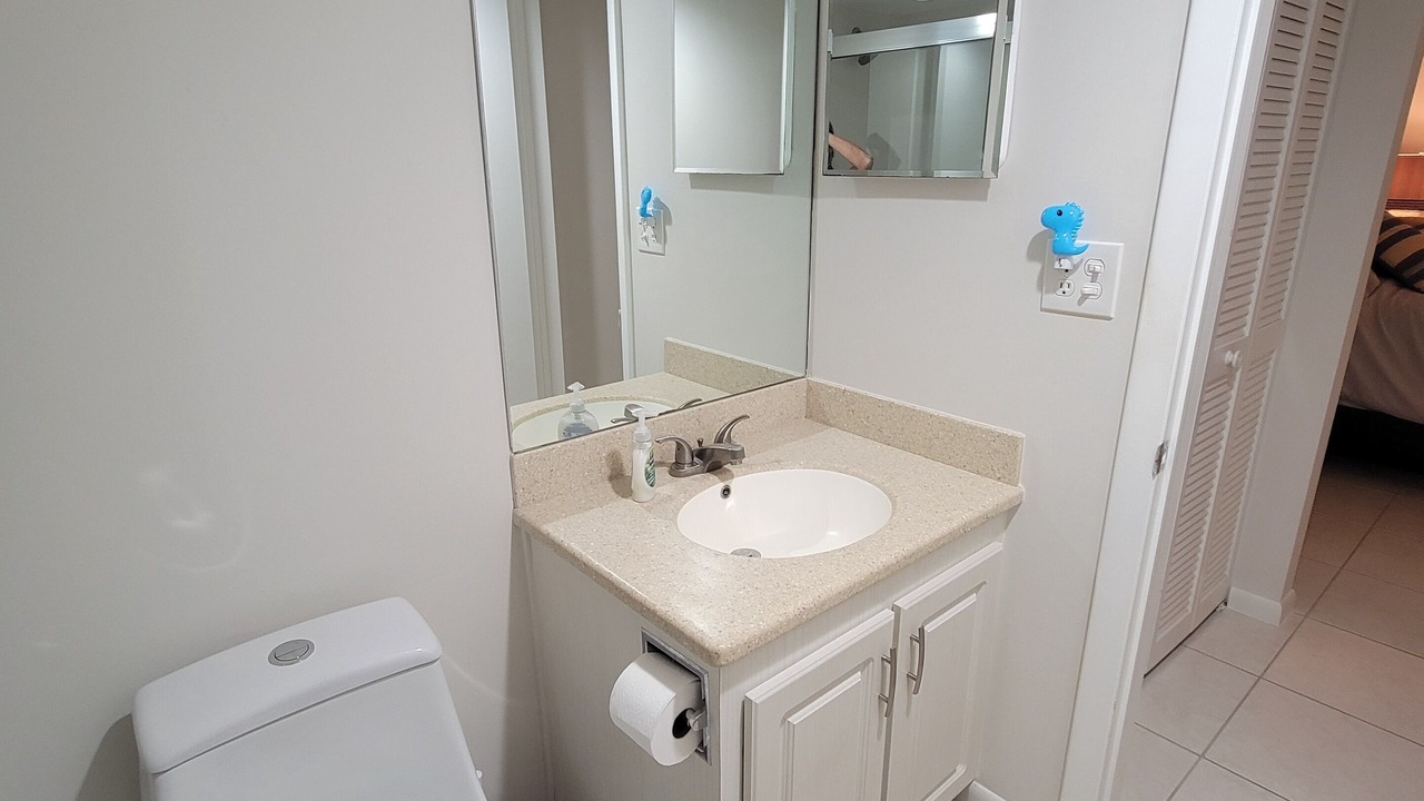 Photo of Bathroom in Park Shore