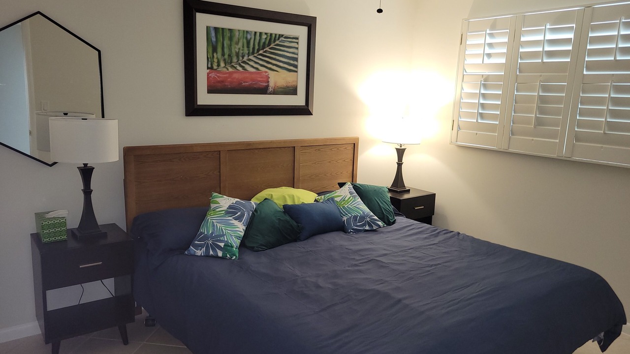 Photo of Bedroom in Park Shore