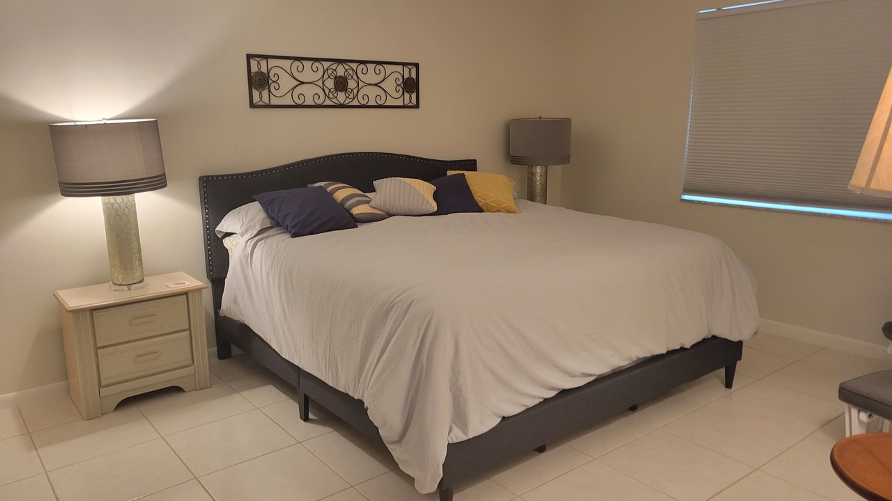 Photo of Bedroom in Park Shore