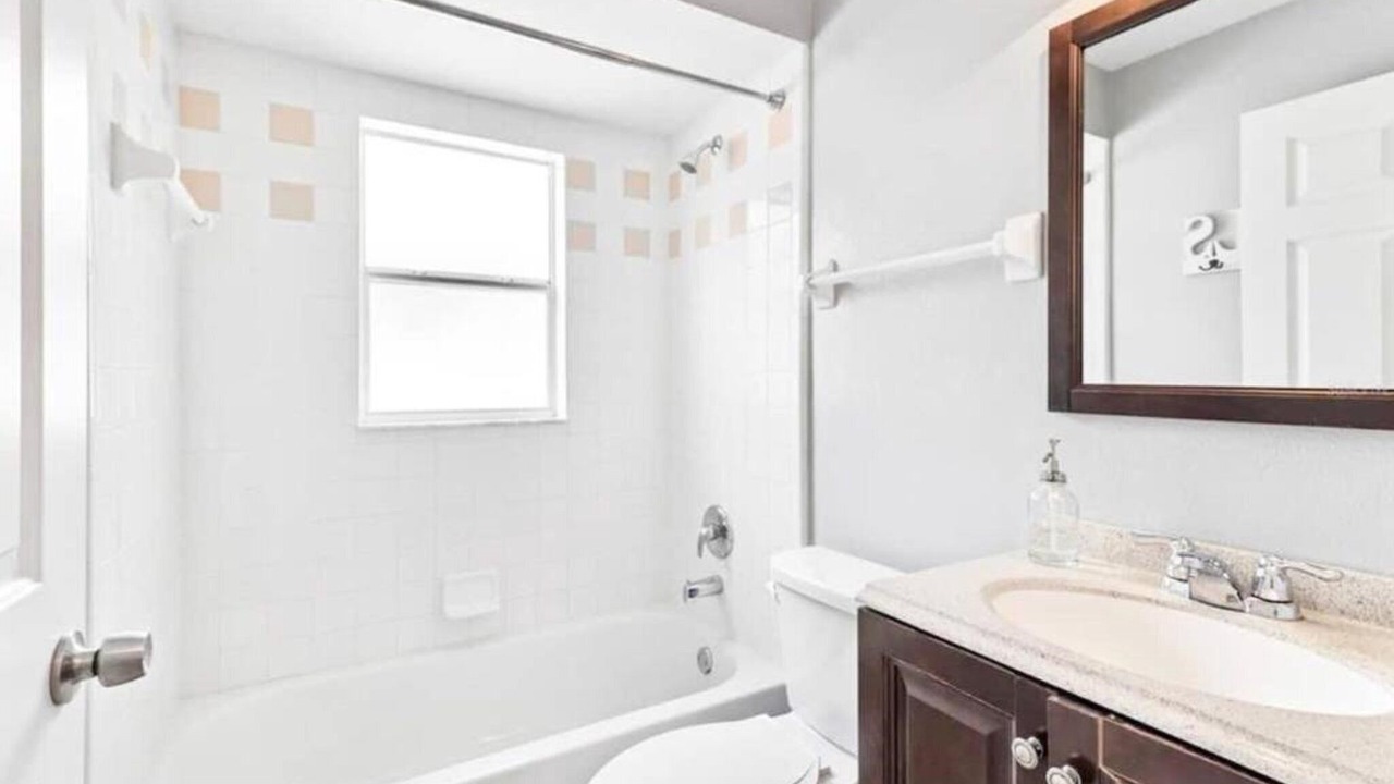 Photo of Bathroom in Thousand Oaks