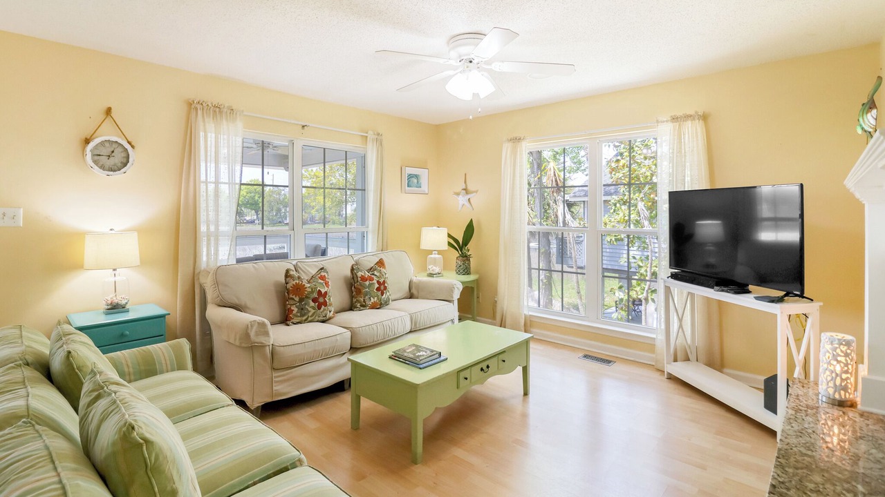 Photo of Livingroom in Tybee Island