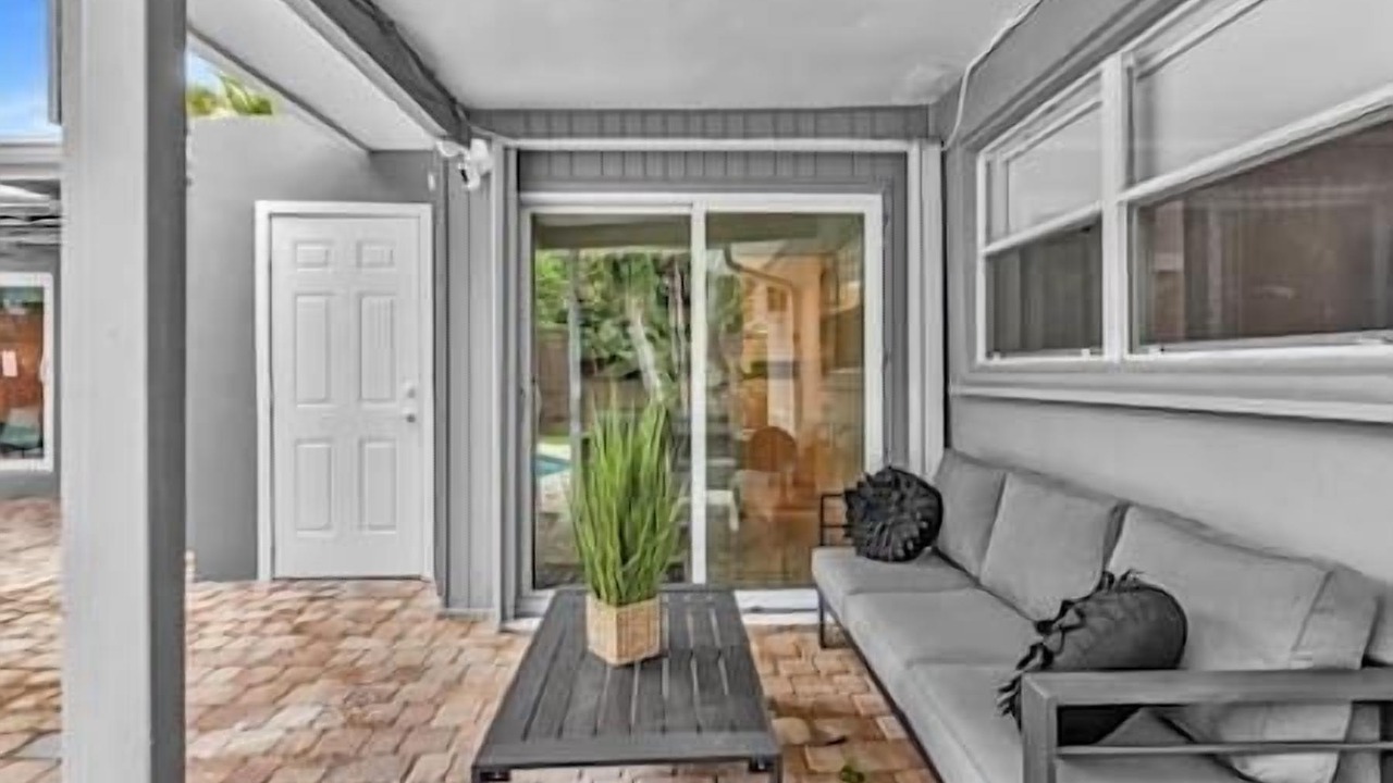 Photo of Patio Balcony in Middle River Terrace