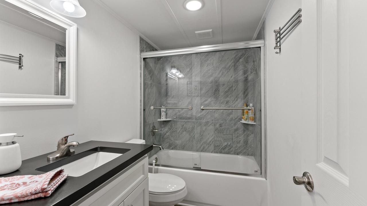 Photo of Bathroom in Murrayville