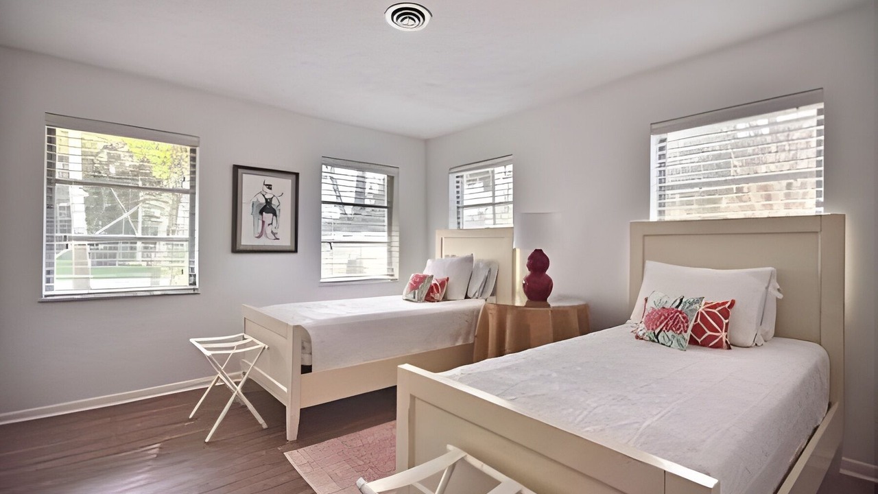Photo of Bedroom in Central Beach